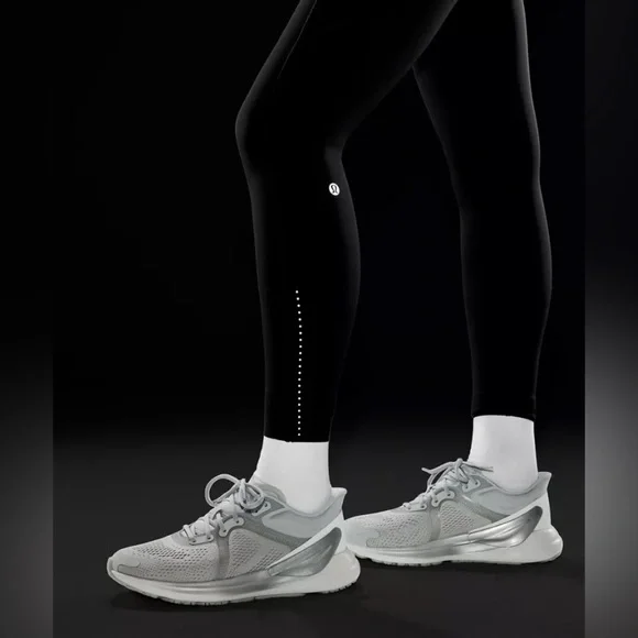 Lululemon Fast and Free Reflective High-Rise Tight 24" Asia Fit - Picture 5 of 5